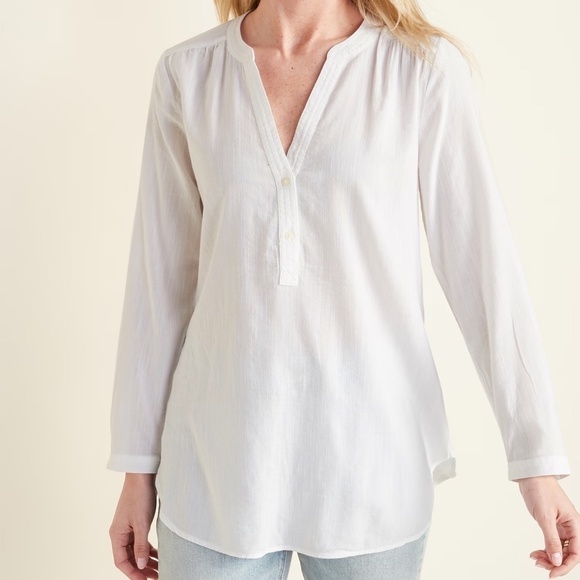 Old Navy Tops - Old Navy Lightweight Popover Women's White Tunic Size XS